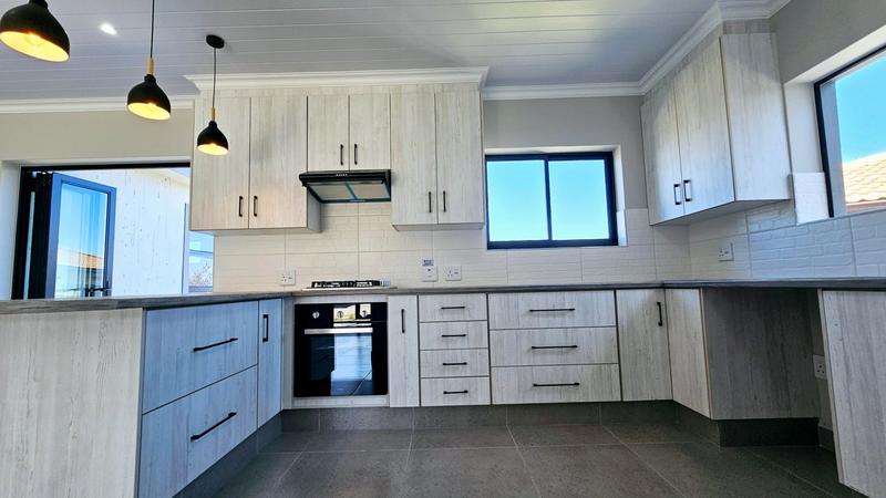 3 Bedroom Property for Sale in Dana Bay Western Cape